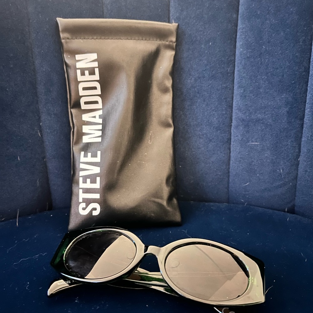 Stylish Green Oval Sunglasses - Picture 2 of 2